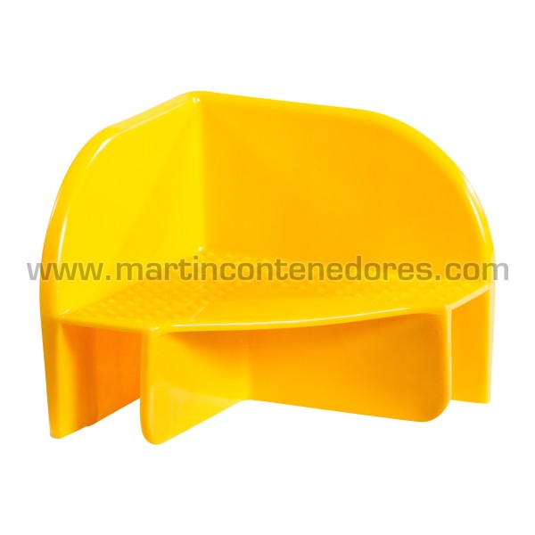 Plastic corner piece for pallet collars wooden