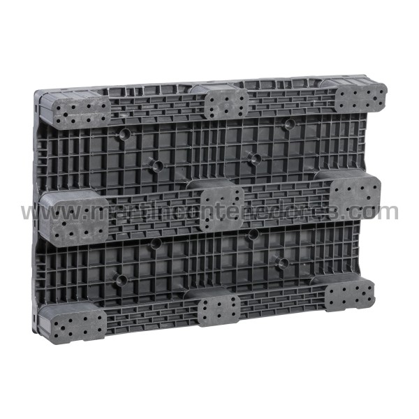 Smooth plastic pallet 1200x800x150 mm 3 runners