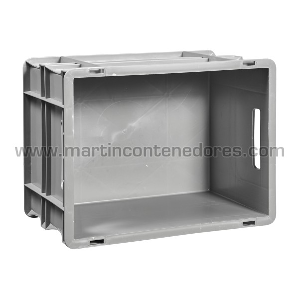 Plastic box 400x300x235/222 mm